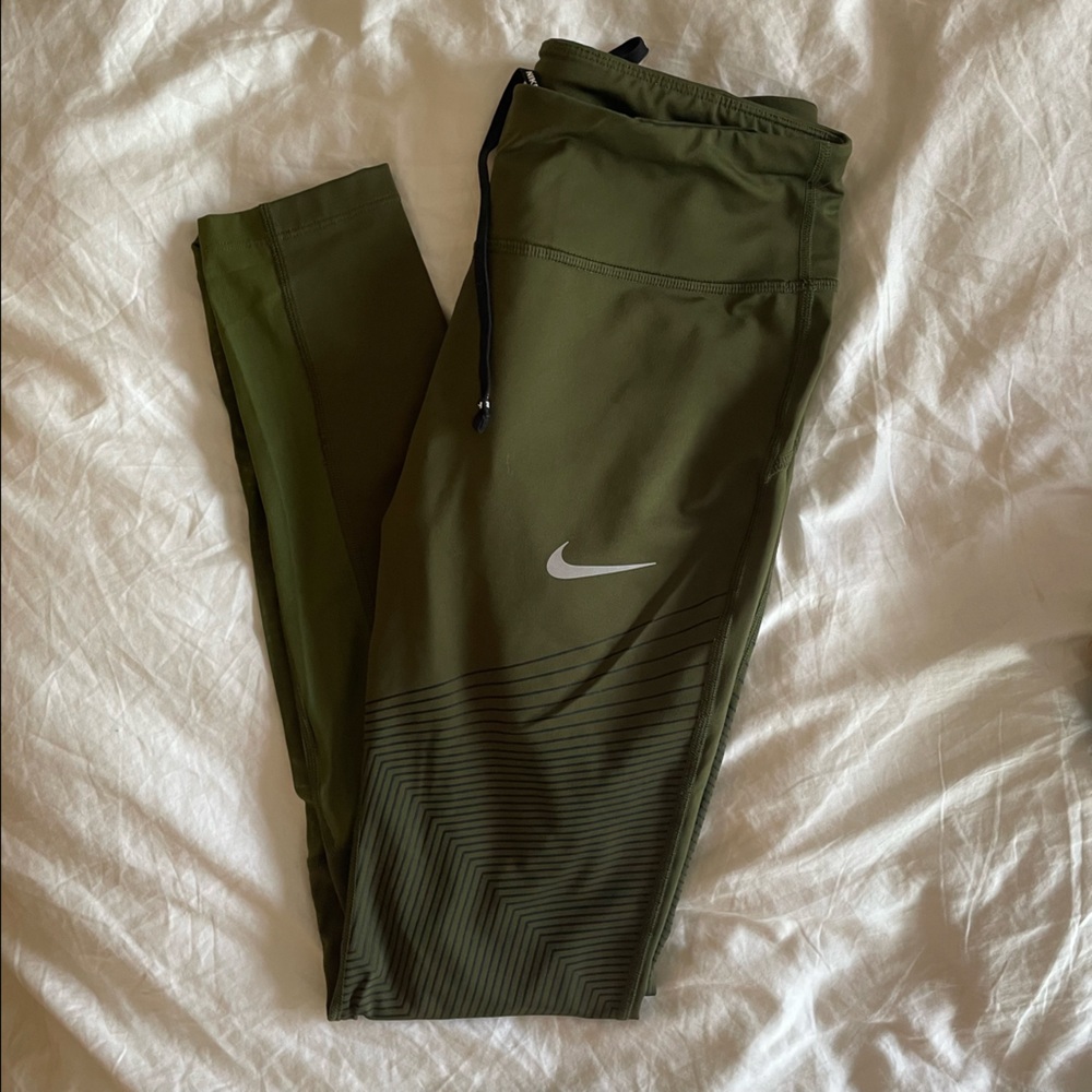 Olive green Nike yoga pants